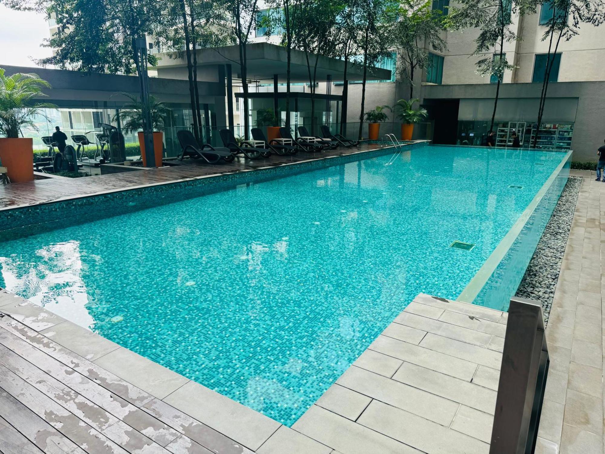 Summer Suites Klcc By Classy Kuala Lumpur Exterior foto